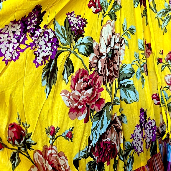 🌼🟣NWOTFlirtyDressORSkirt Vibrant Colors Crochet Top Hem High/Low S:L/XL Pristine - Picture 5 of 10